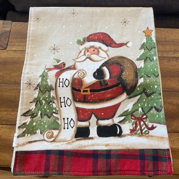 NWOT Santa table runner - Picture 3 of 11